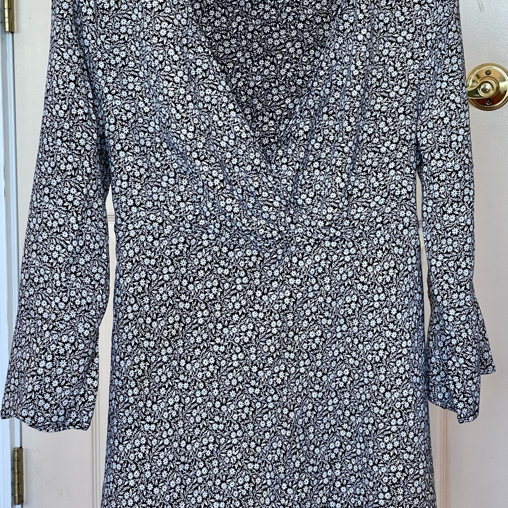 Motherhood Black and White Floral Long Sleeve Blouse